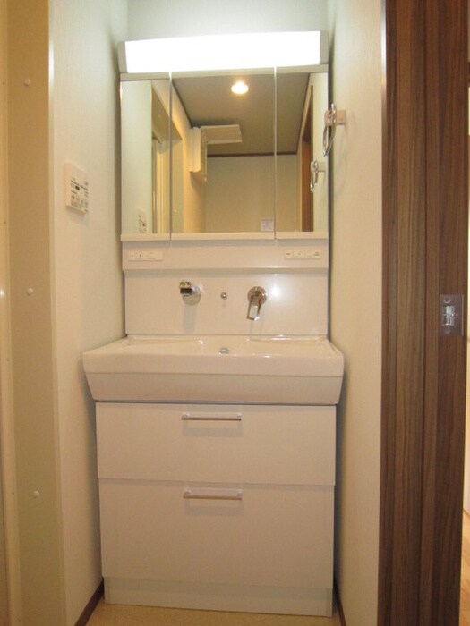 物件内観写真13　(洗面)