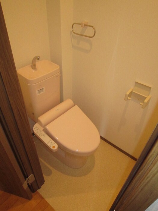 物件内観写真14　(トイレ)