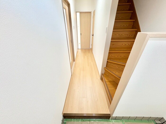 物件内観写真13　(廊下)