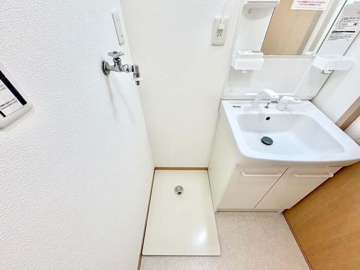 物件内観写真15　(洗濯機置場)