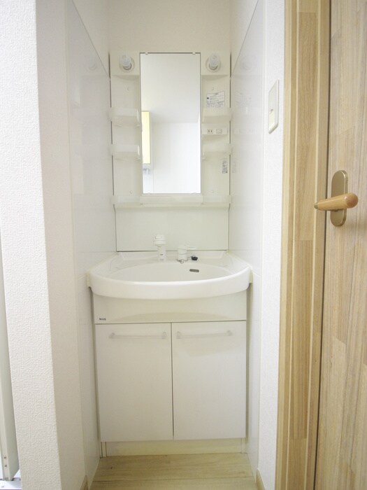 物件内観写真13　(洗面)