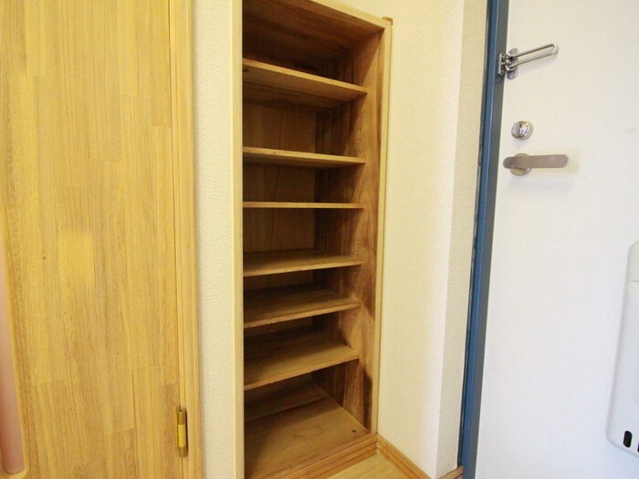 物件内観写真15　(収納)