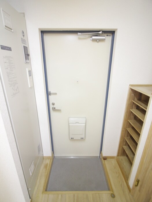 物件内観写真17　(玄関)