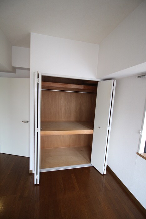 物件内観写真13　(収納)