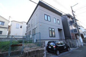 千里山竹園戸建外観写真