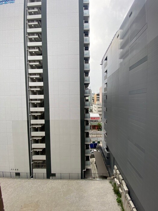 物件内観写真16　(室内からの展望)