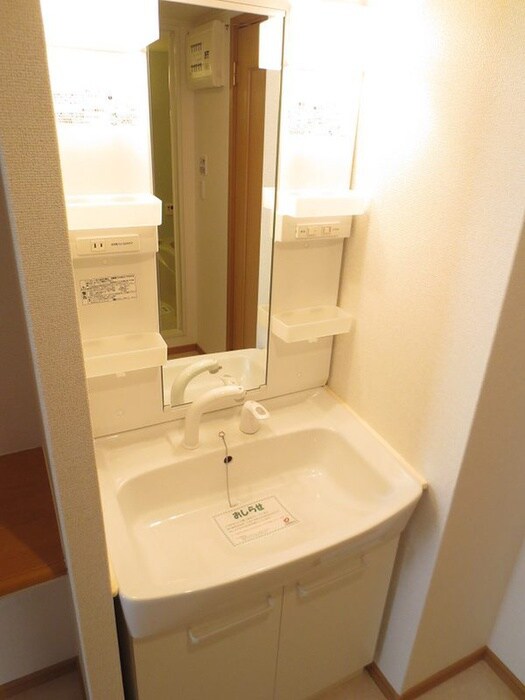 物件内観写真6　(洗面)