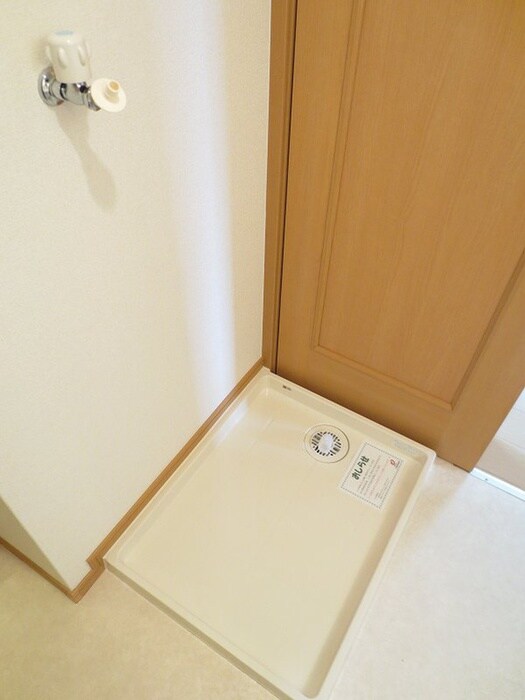 物件内観写真7　(洗濯機置場)