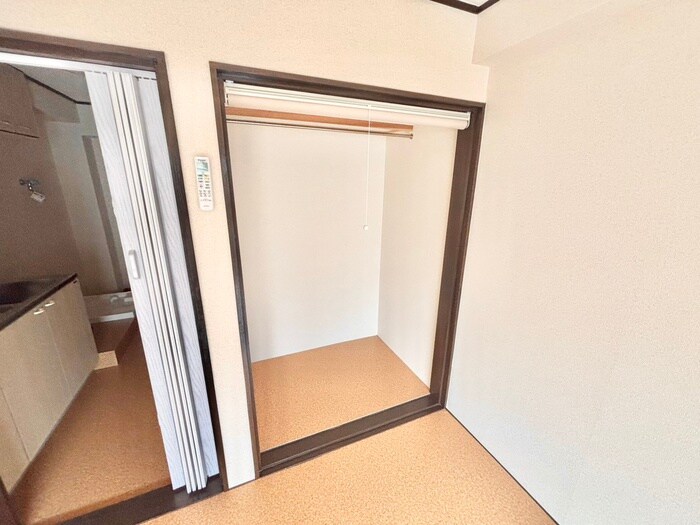 物件内観写真11　(収納)