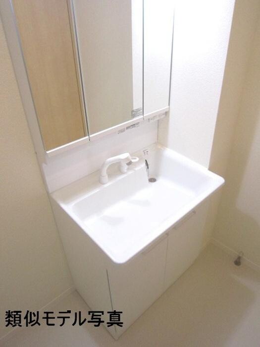 物件内観写真7　(洗面)