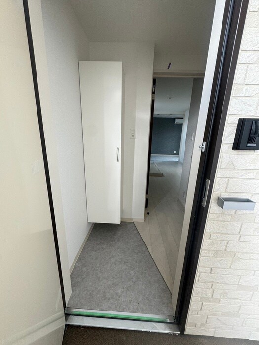 物件内観写真16　(玄関)