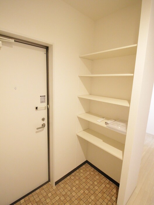 物件内観写真8　(靴箱)