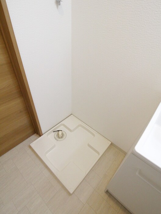 物件内観写真11　(洗濯機置場)