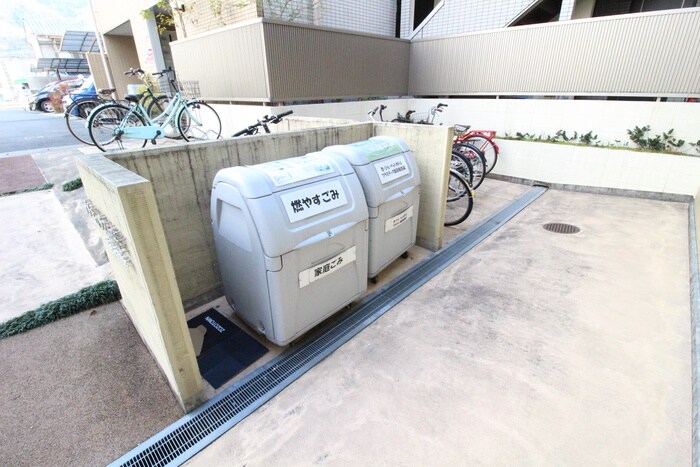 物件外観写真4　(建物設備)