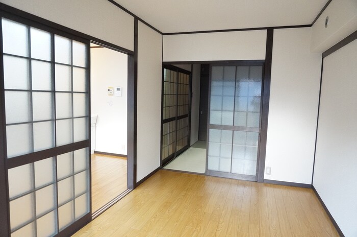 物件内観写真6　(居室)