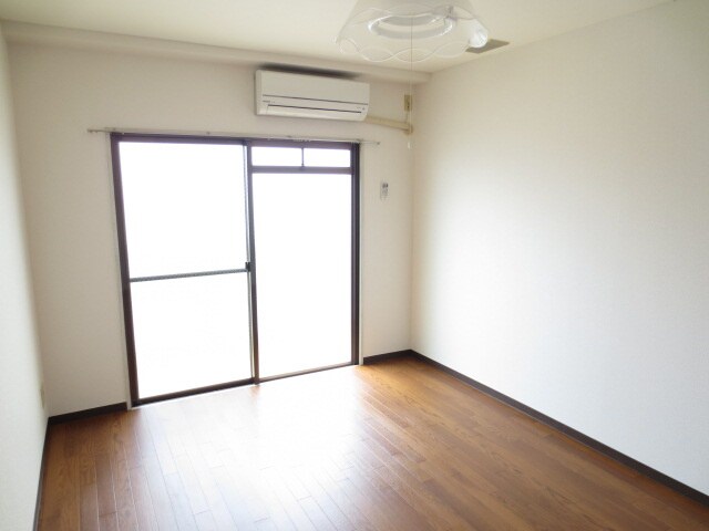 物件内観写真13　(居室)