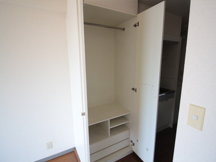 物件内観写真16　(収納)