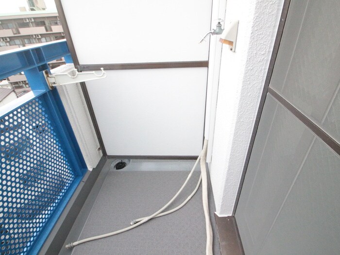 物件内観写真16　(洗濯機置場)