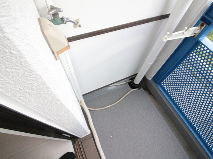 物件内観写真16　(洗濯機置場)