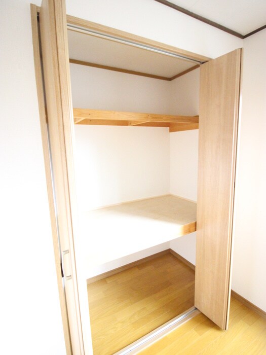 物件内観写真12　(収納)