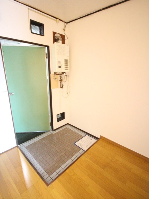 物件内観写真18　(廊下)