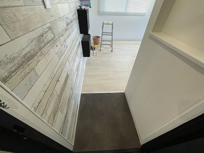 物件内観写真7　(玄関)