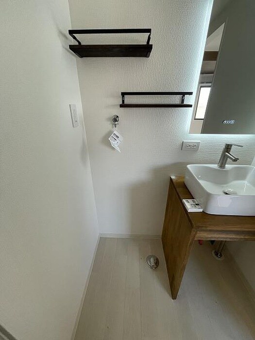 物件内観写真21　(洗濯機置場)