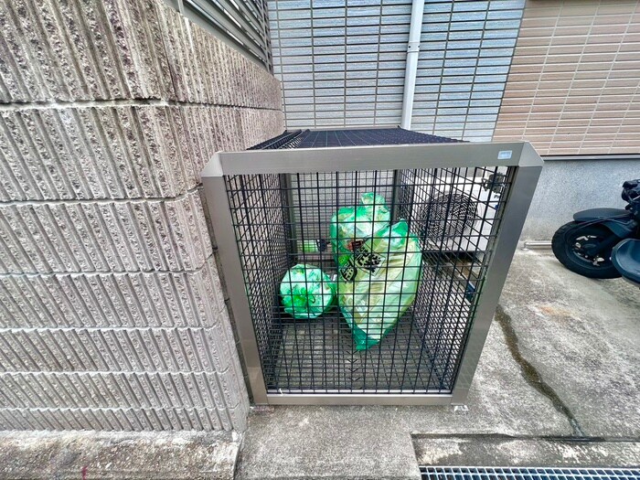 物件外観写真6　(建物設備)