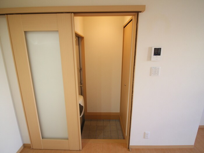 物件内観写真21　(玄関)