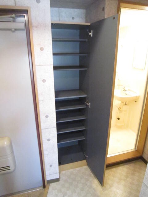 物件内観写真12　(靴箱)