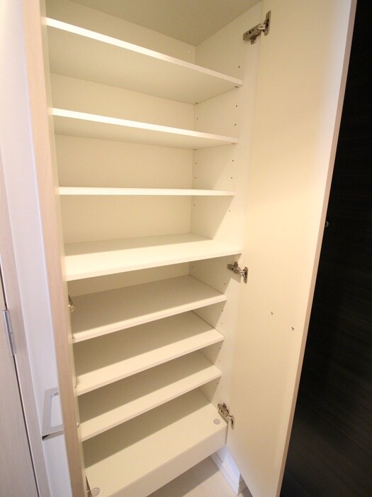 物件内観写真8　(靴箱)