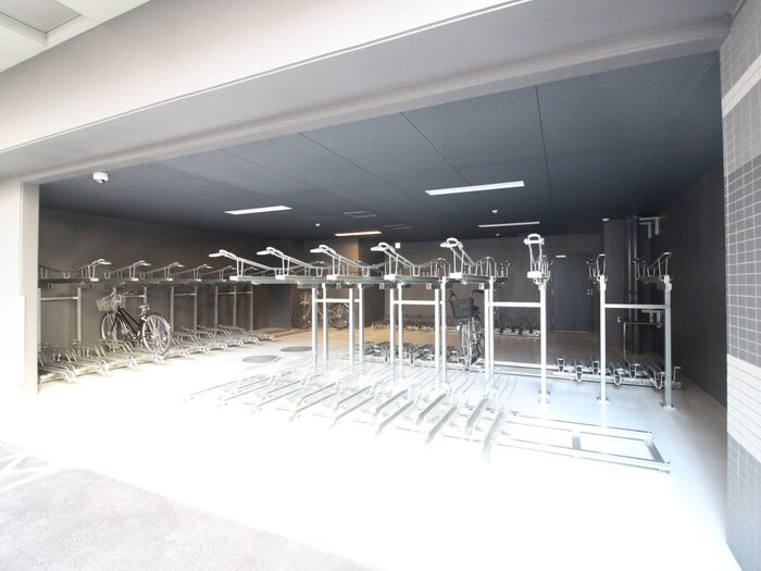 物件外観写真3　(駐輪場)