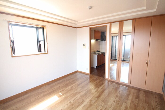 物件内観写真13　(居室)