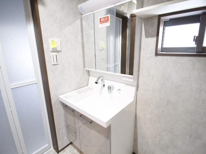 物件内観写真9　(洗面)