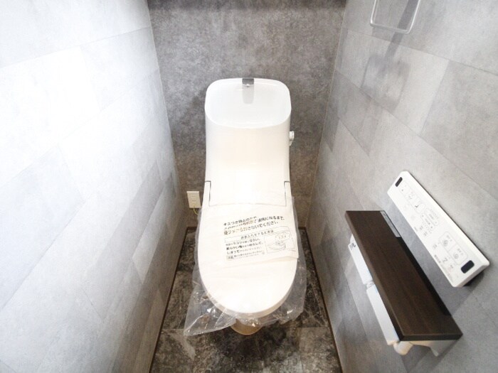 物件内観写真11　(トイレ)