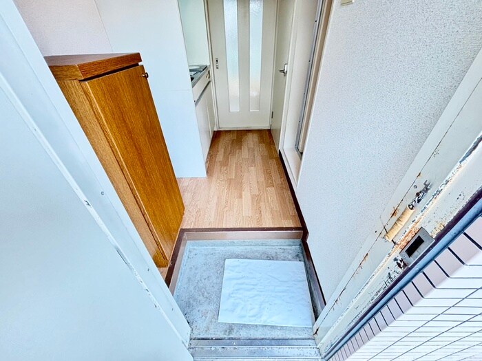 コーポ牧の玄関