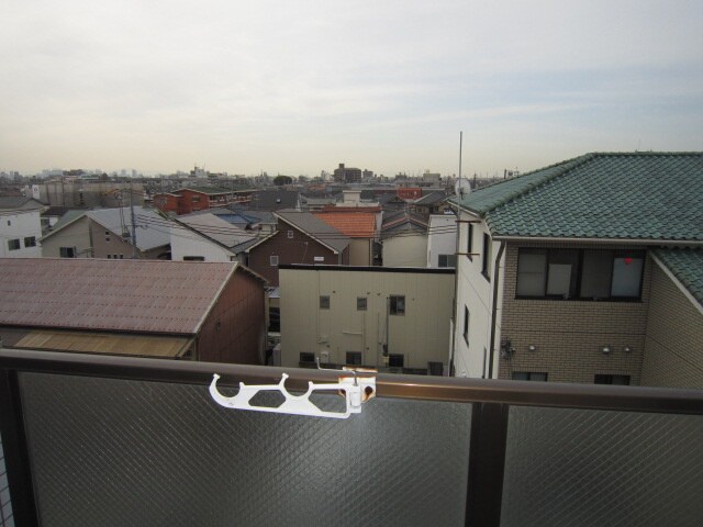 物件内観写真13　(室内からの展望)