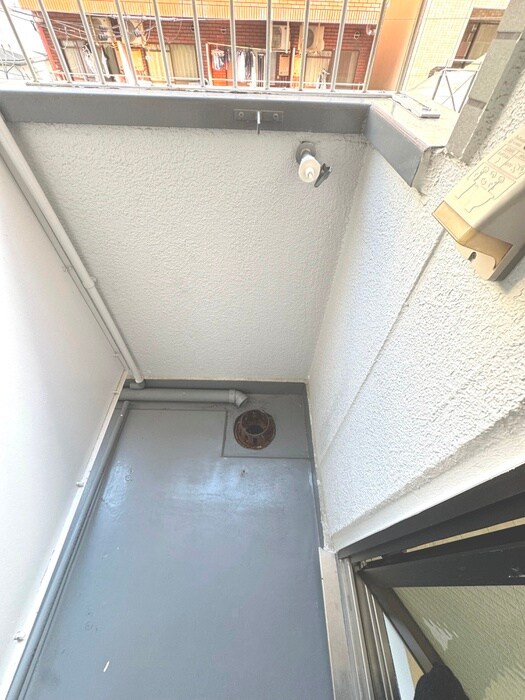 物件内観写真11　(洗濯機置場)