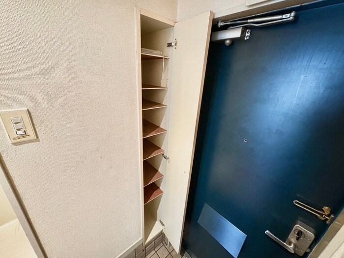物件内観写真19　(靴箱)