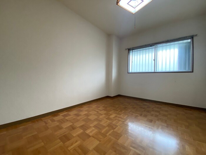 物件内観写真13　(居室)