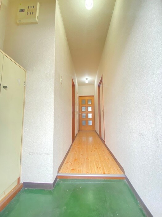 物件内観写真17　(玄関)