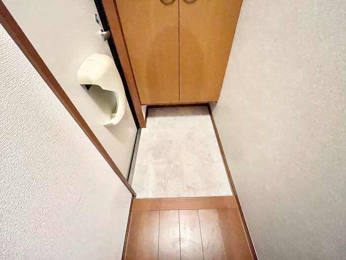 物件内観写真17　(玄関)
