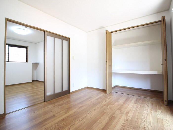 物件内観写真7　(居室)