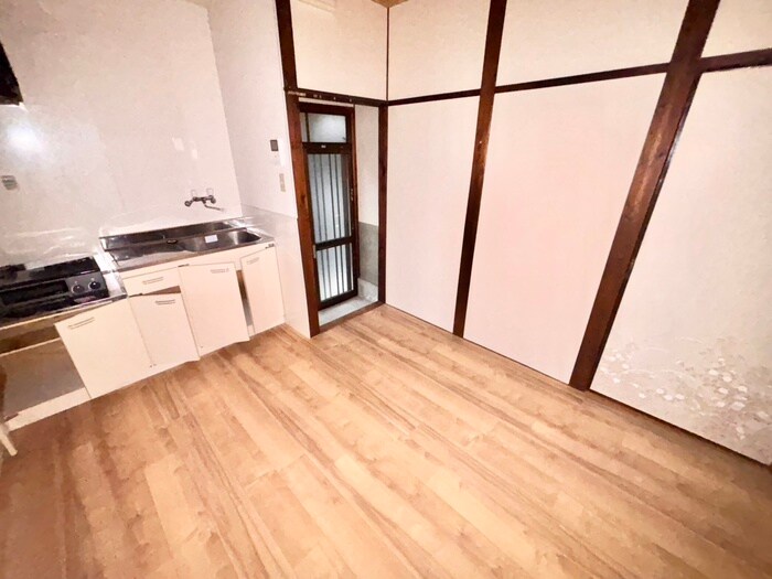 物件内観写真11　(廊下)