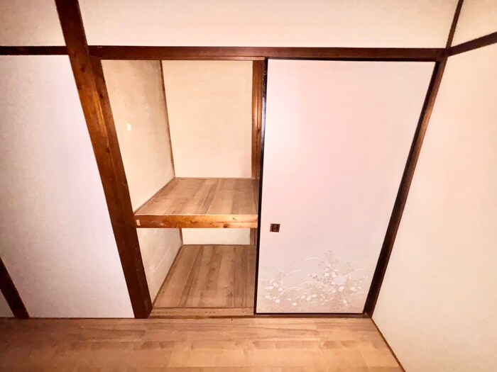 物件内観写真16　(収納)