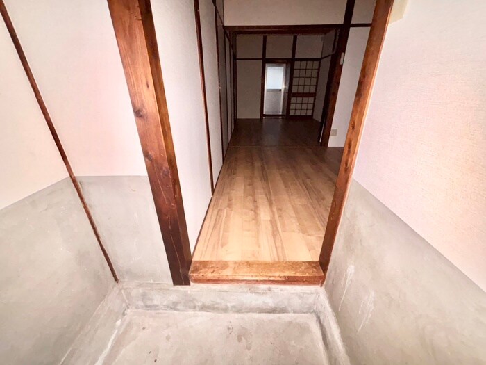 物件内観写真17　(玄関)