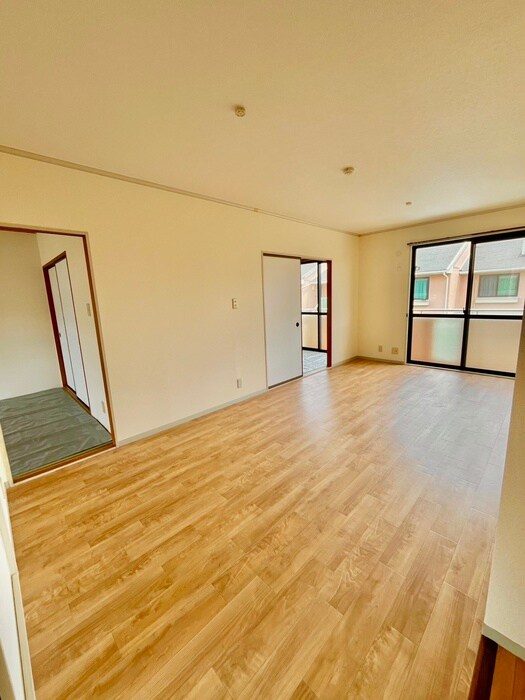 物件内観写真4　(居室)