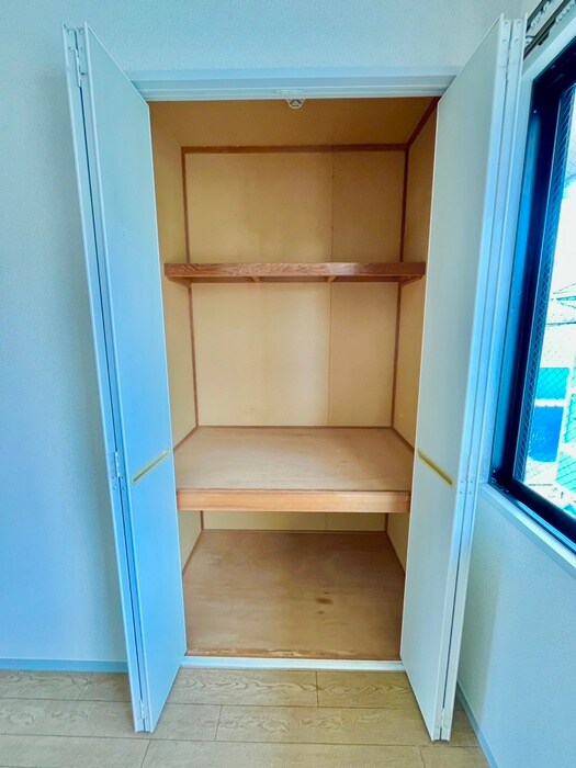 物件内観写真6　(収納)