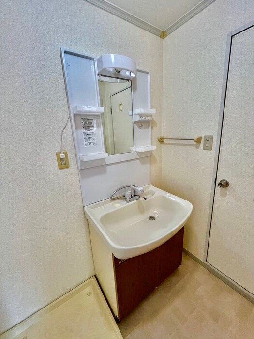 物件内観写真12　(洗面)