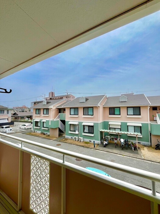 物件内観写真19　(室内からの展望)